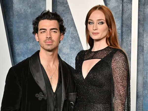 Sophie Turner and Joe Jonas at the SAG Awards 2020