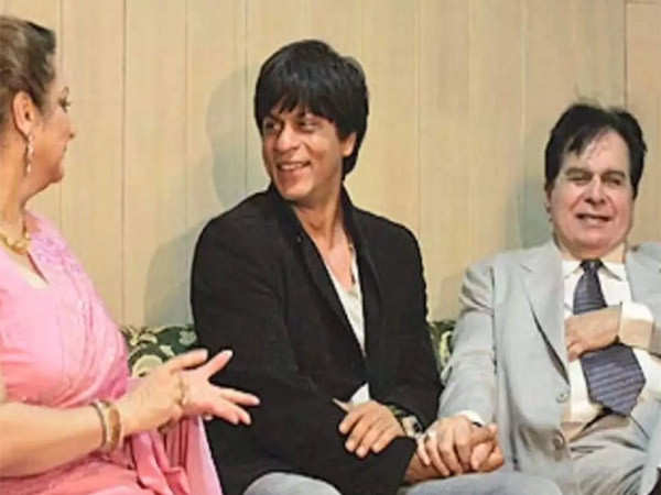 Saira Banu pens a heartwarming note as she remembers her first meeting with Shah Rukh Khan