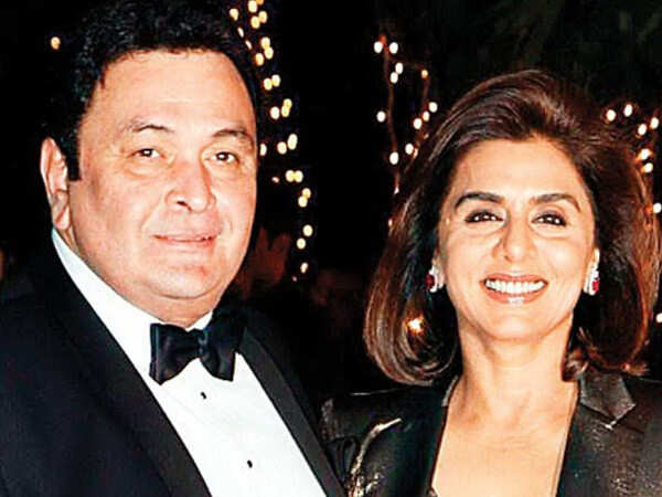 Neetu Kapoor shares a lovely pic with Rishi Kapoor on his death ...