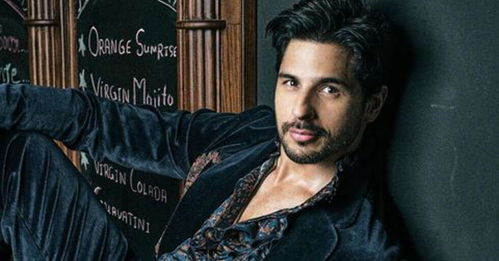 Sidharth Malhotra to team up with Dinesh Vijan for a rom-com?