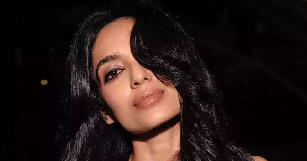 Is Sobhita Dhulipala all set to be seen in a dance number in Don 3?