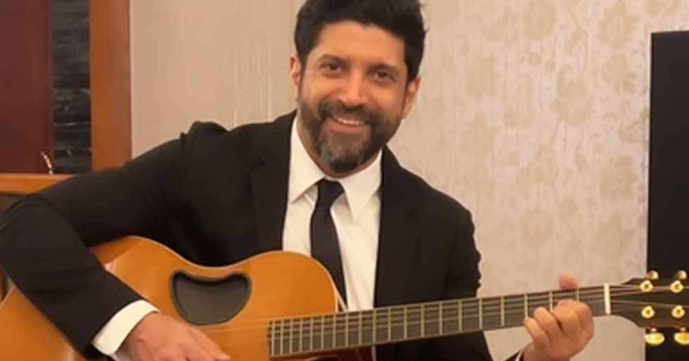 Watch Farhan Akhtar play the iconic Sholay’s theme track