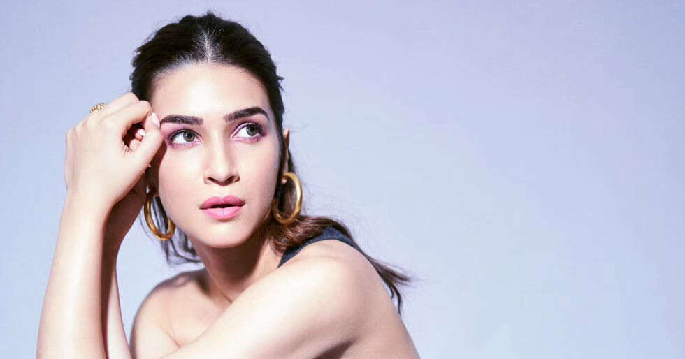 Kriti Sanon Reveals How She Reacted When She Found Out She's A Robot In ...