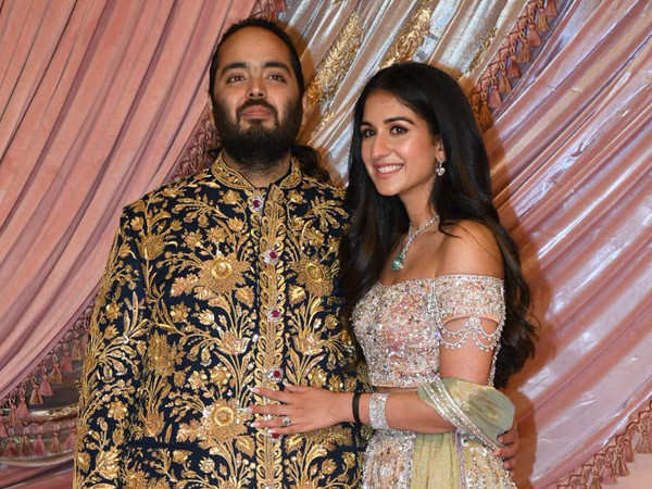 All inside videos from Anant-Radhika’s sangeet night