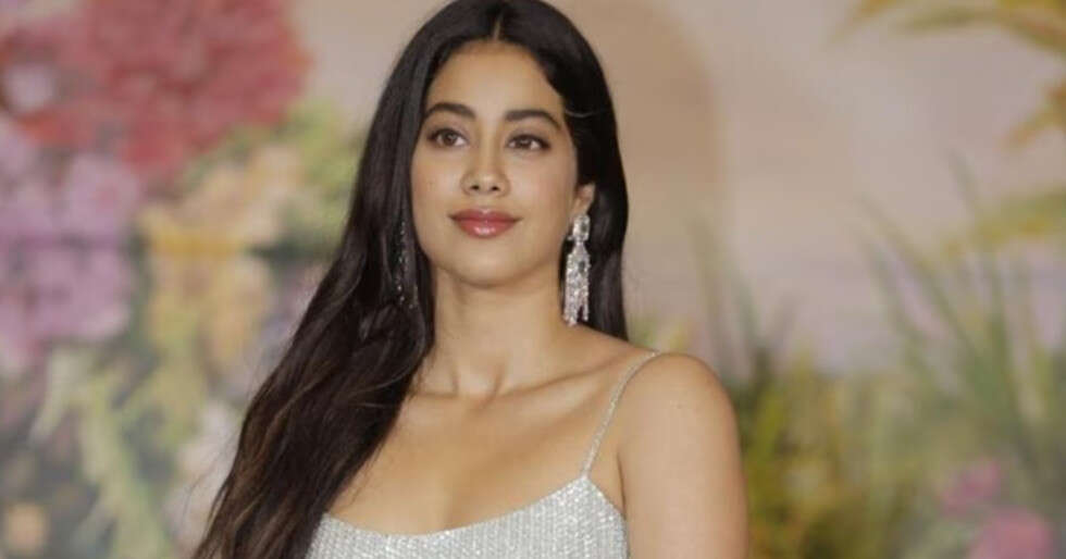 Janhvi Kapoor talks about situationships and heartbreak