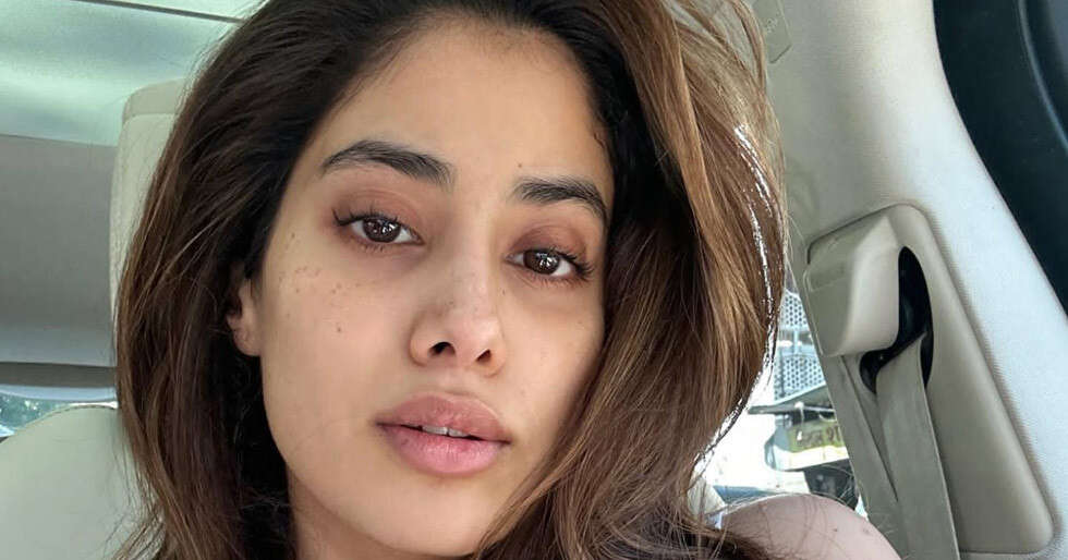 Janhvi Kapoor Discharged from Hospital After Food Poisoning