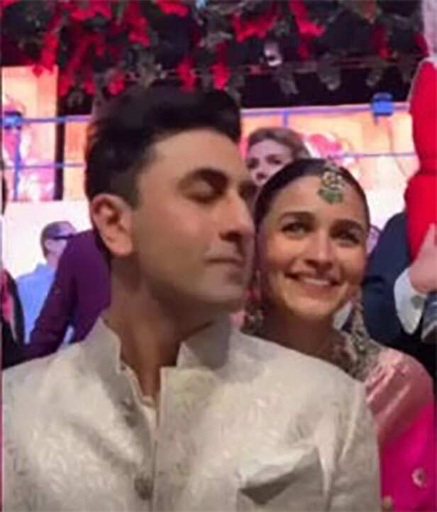 Ranbir Kapoor And Alia Bhatt's viral video