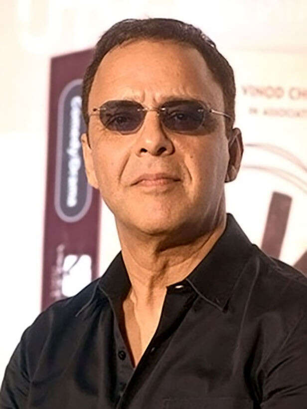 Throwback to when Vidhu Vinod Chopra tore Nana Patekar’s shirt during a ...