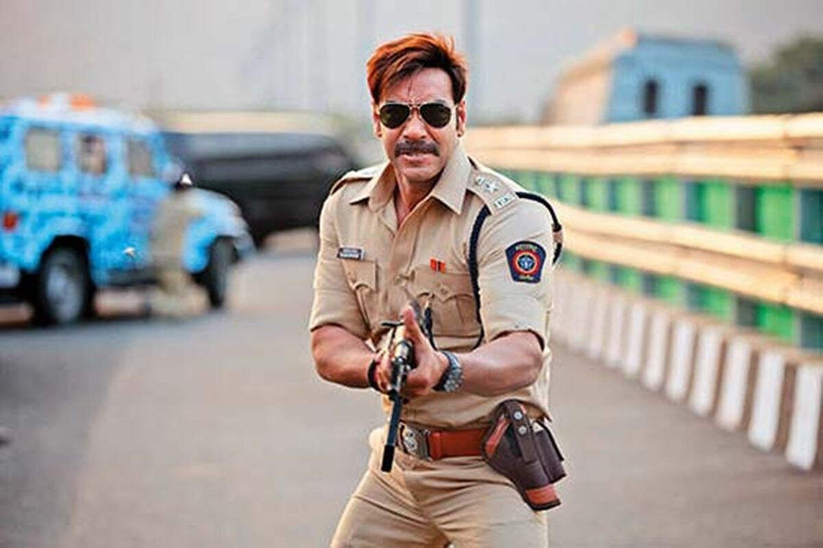 Singham Duo Ajay Devgn And Rohit Shetty Spend Time With Jawans In Singham Duo Ajay Devgn And Rohit Shetty Spend Time With Jawans In