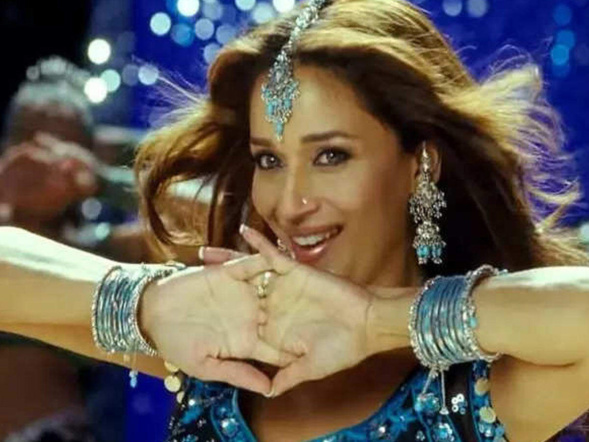 Birthday Special: Remembering Madhuri Dixit’s Dance in Aaja Nachle ...