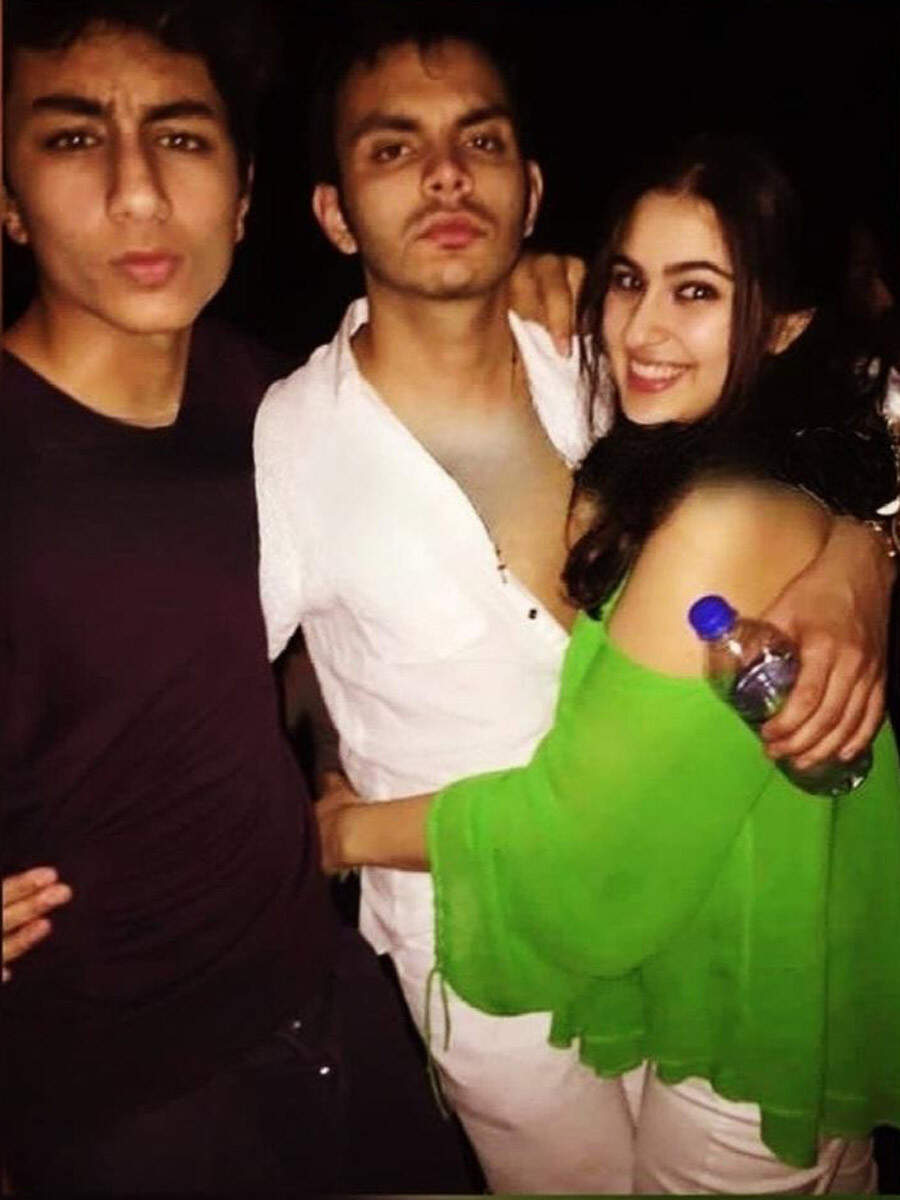 Sara Ali Khan Veer Pahariya