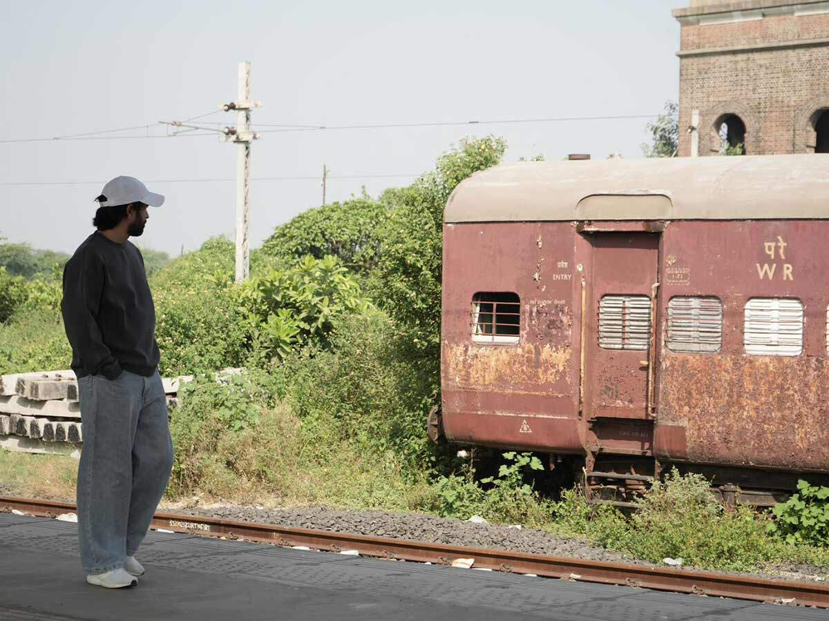 Actor Vikrant Massey visits Godhra Station