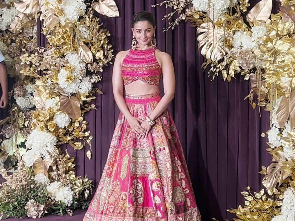 Alia wedding outfit