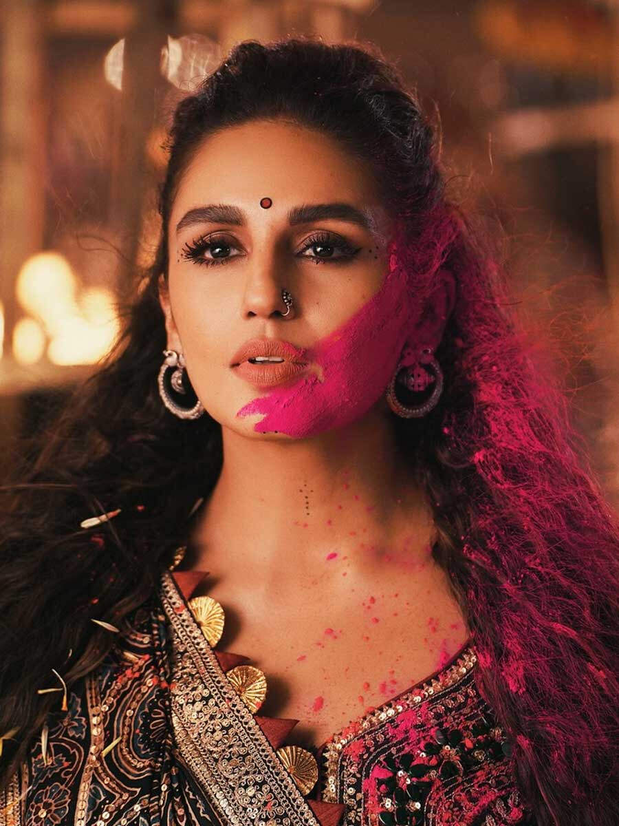 Huma Qureshi wraps up shooting for Gulabi | Filmfare.com