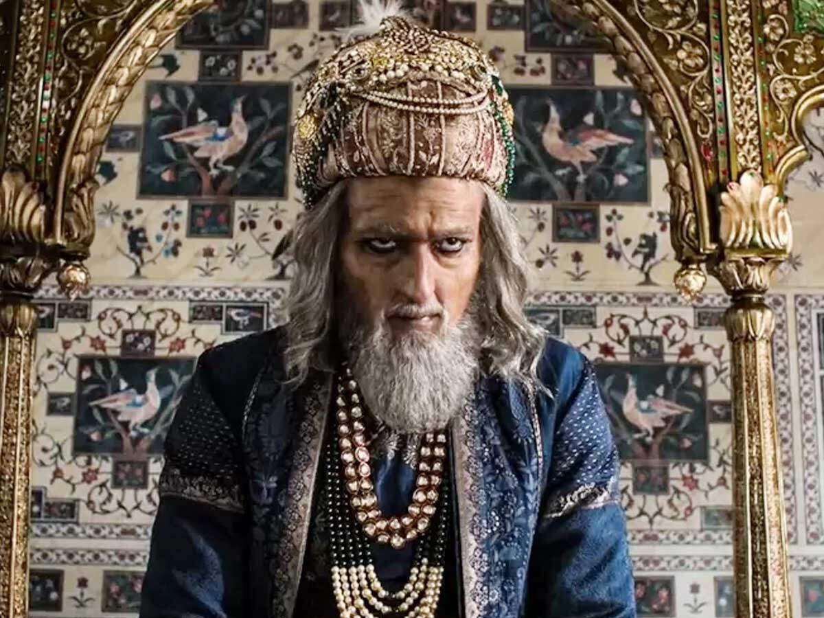 Akshaye Khanna as Mughal Shahenshah Aurangzeb