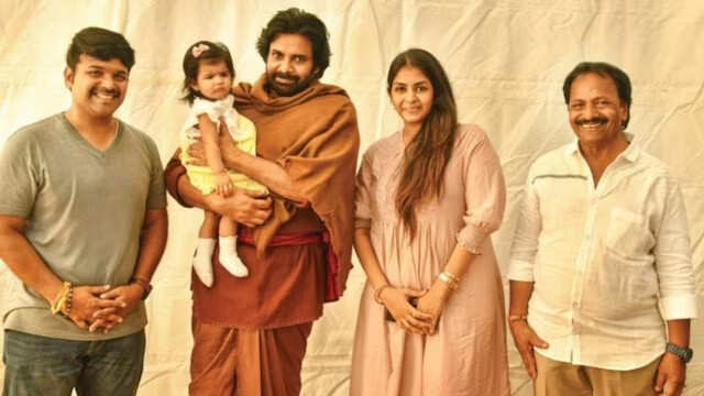 Jyothi Krisna with wife Aishwarya, father AM Rathnam and Pawan Kalyan