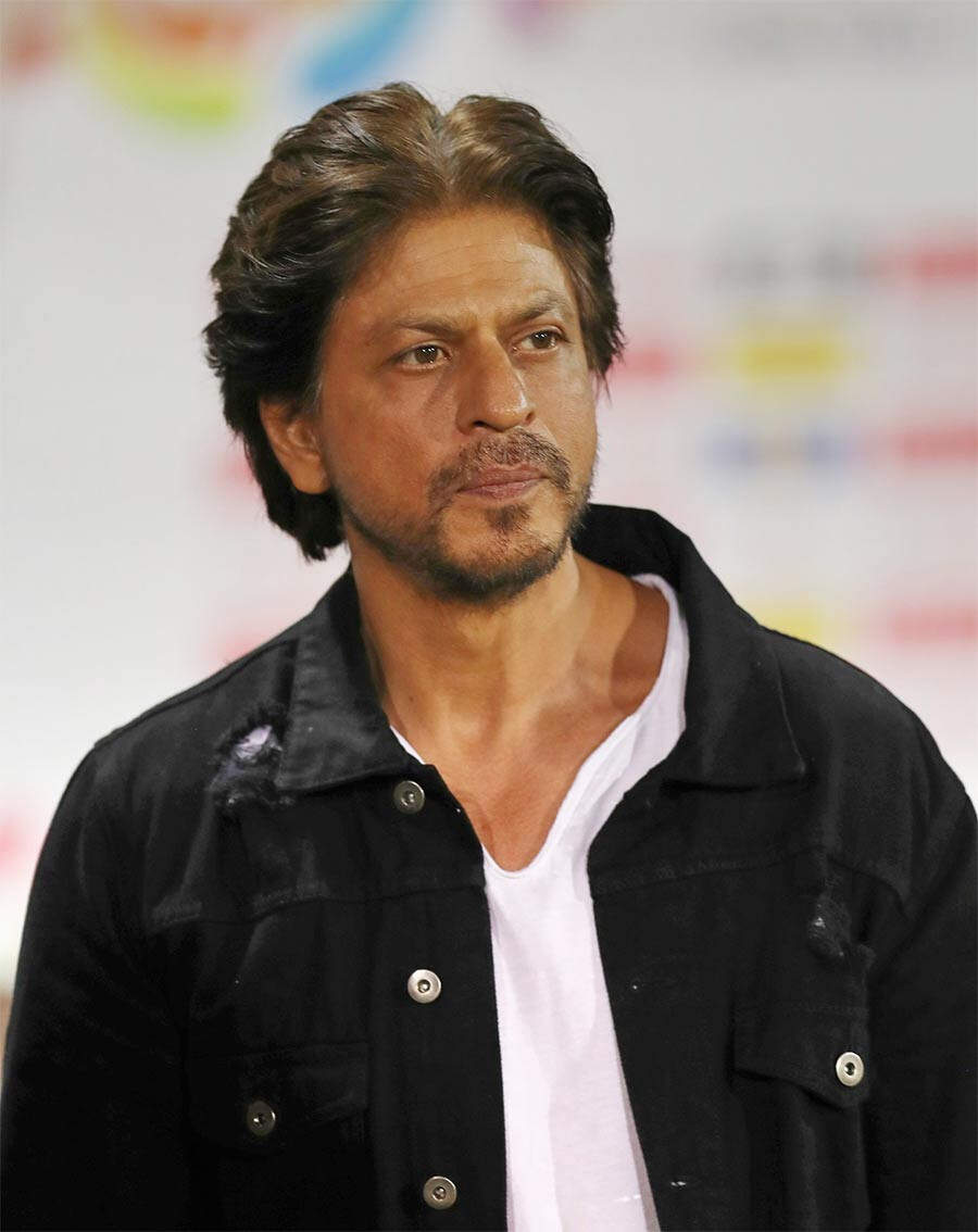 Studies: Shah Rukh Khan Suffers Harm on King Set, Flies to US for Therapy