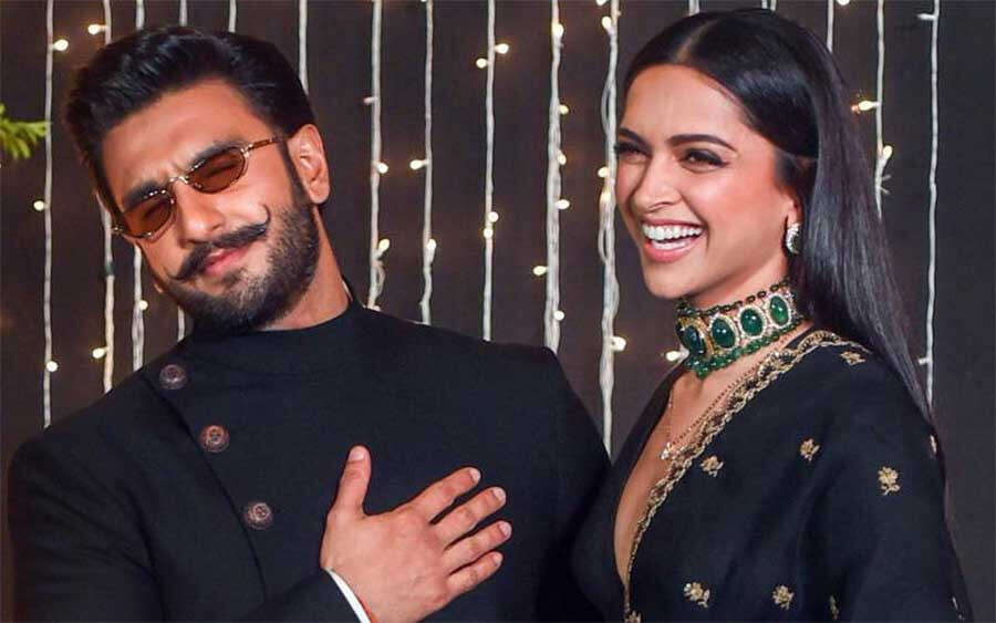 8 times Bollywood celebs proved love is not just for the movies