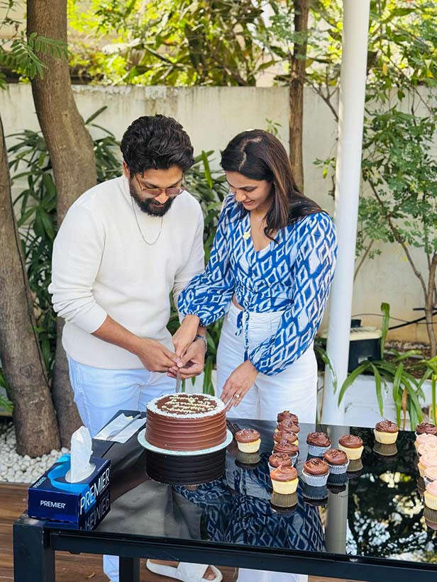 Allu Arjun, Sneha Celebrate Anniversary