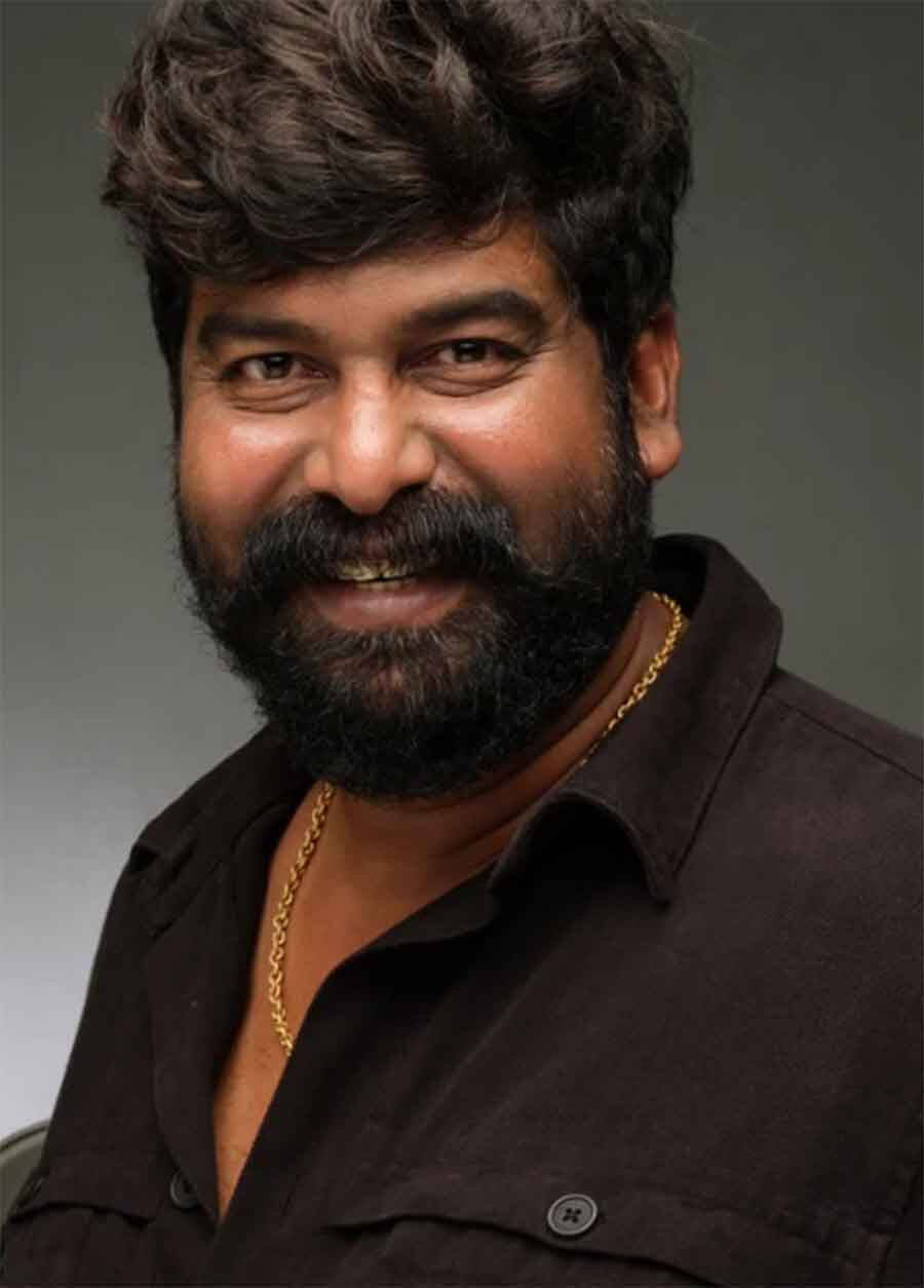 Jeethu Joseph Launches Valathu Vashathe Kallan with Biju Menon & Joju George
