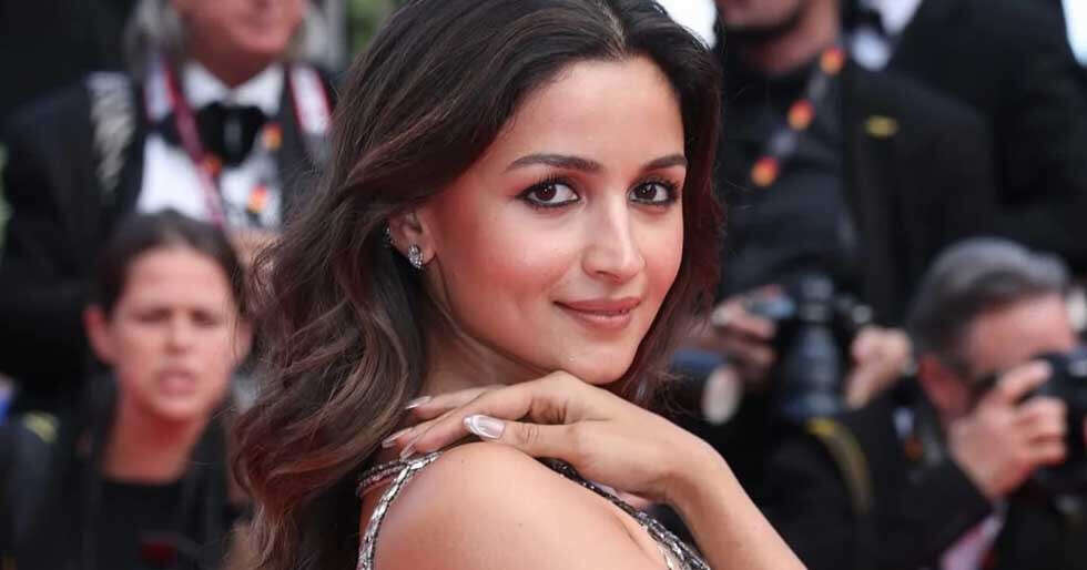 Alia Bhatt Turns Her Cannes Necklace Mishap Into A Red Carpet Moment