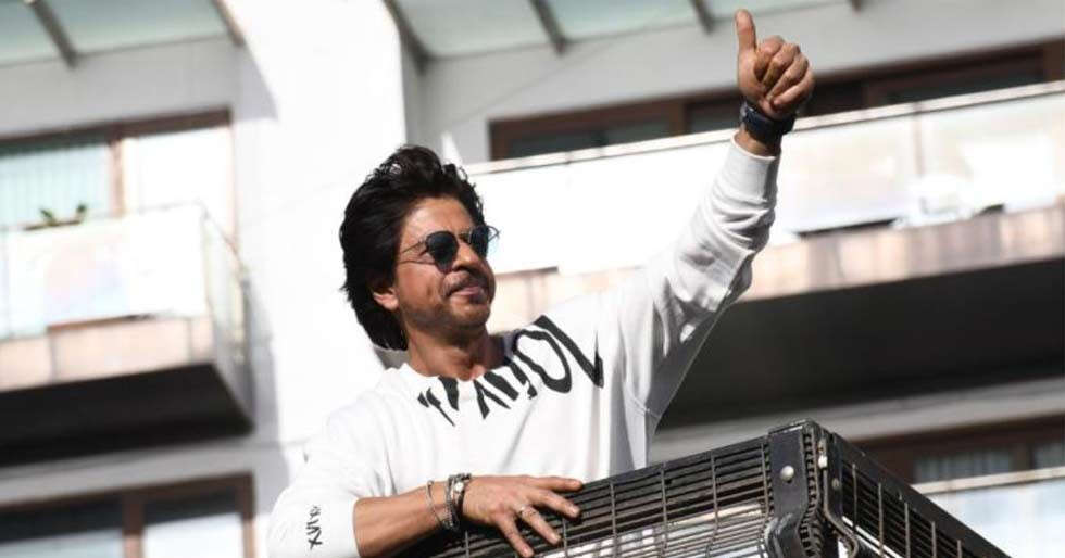 Shah Rukh Khan explains why he couldn’t greet fans outside Mannat on his 60th birthday Shah Rukh Khan explains why he couldn’t greet fans outside Mannat on his 60th birthday