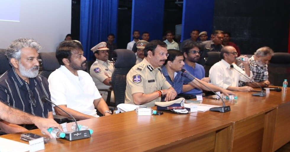 Tollywood Piracy Crackdown: SS Rajamouli, Megastar Chiranjeevi, Nagarjuna Laud Cops Tollywood Piracy Crackdown: SS Rajamouli, Megastar Chiranjeevi, Nagarjuna Laud Cops