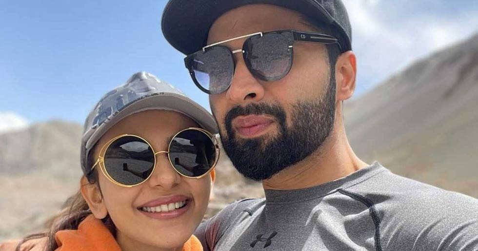 Rakul Preet Singh Reacts After Jackky Bhagnani’s Situationship Remark Goes Viral Rakul Preet Singh Reacts After Jackky Bhagnani’s Situationship Remark Goes Viral