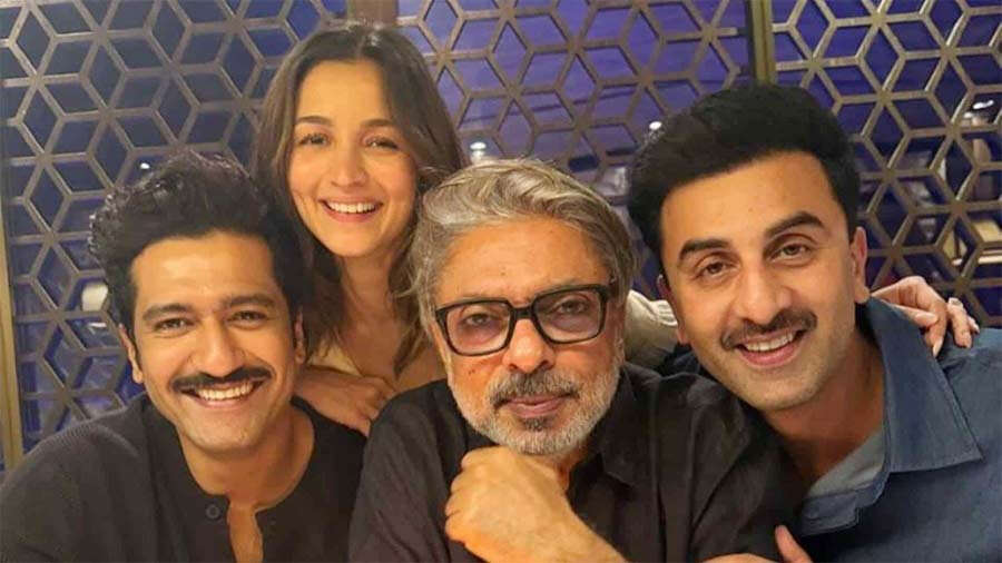 Rishi Kapoor Ranbir Kapoor Ashwin Kaushal Love & War