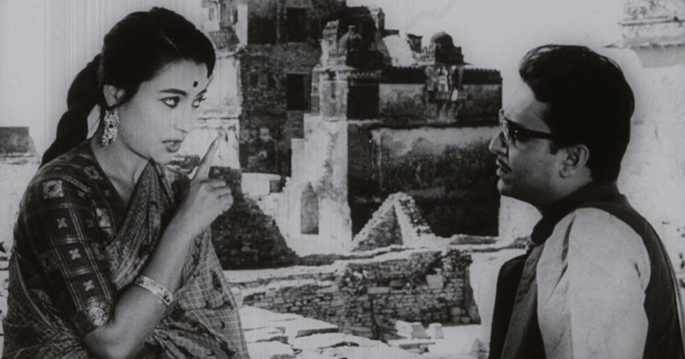 Know How Suchitra Sen, Soumitra Chatterjee’s Saat Paake Bandha Was Restored for Its Moscow Screening Know How Suchitra Sen, Soumitra Chatterjee’s Saat Paake Bandha Was Restored for Its Moscow Screening