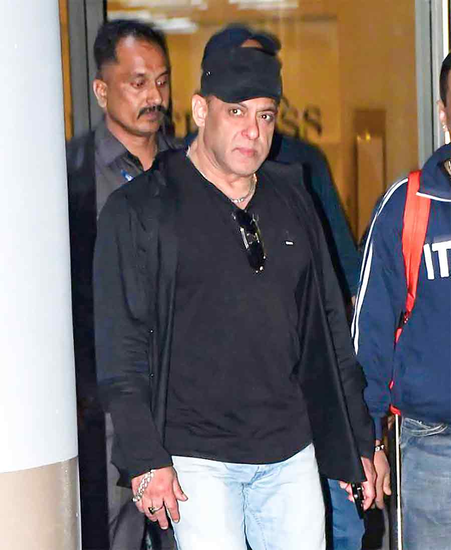Cop deployed outside Salman Khan’s 