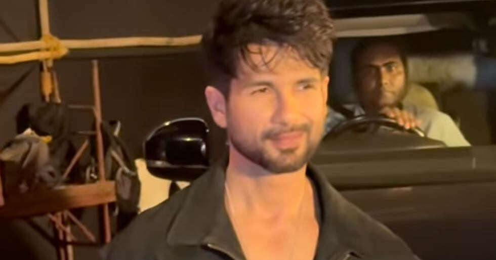 Shahid Kapoor Recalls His First Shoot With Shah Rukh Khan, Kajol and Rani Mukerji at Kala Ghoda Shahid Kapoor Recalls His First Shoot With Shah Rukh Khan, Kajol and Rani Mukerji at Kala Ghoda
