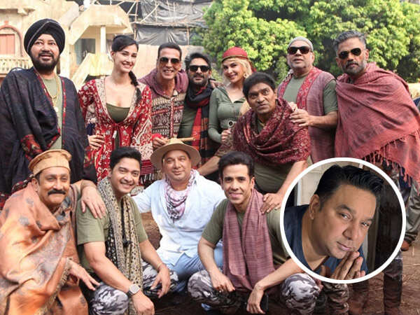 এক্সক্লুসিভ — "আই সিম্পলি ওয়ান্টেড পিপল টু লাফ" — ওয়েলকাম টু দ্য জঙ্গল পরিচালনায় আহমেদ খান।