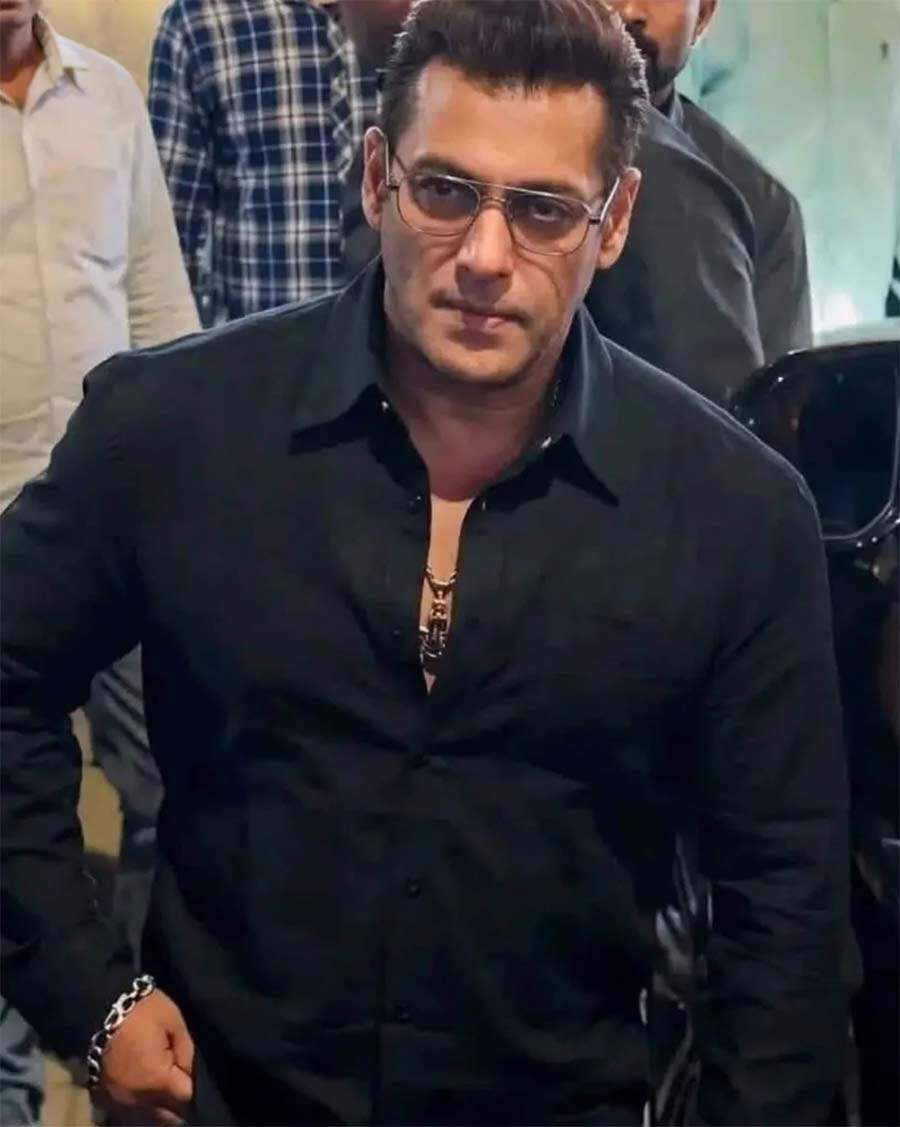 Salman Khan extends relief to Assam flood victims