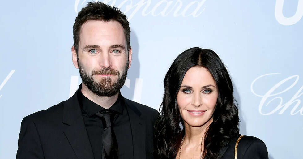 Friends Star Courteney Cox and Her Longtime Partner Johnny McDaid Split After Over a Decade Together Friends Star Courteney Cox and Her Longtime Partner Johnny McDaid Split After Over a Decade Together