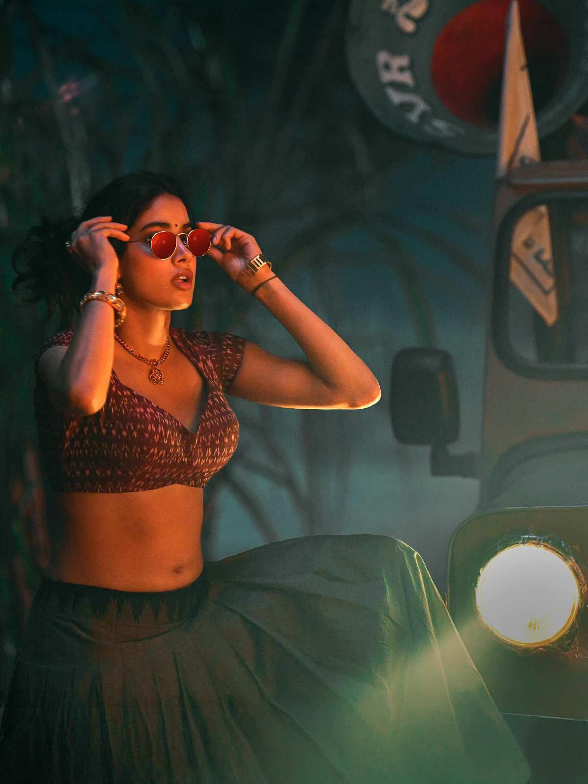 janhvi kapoor scenes