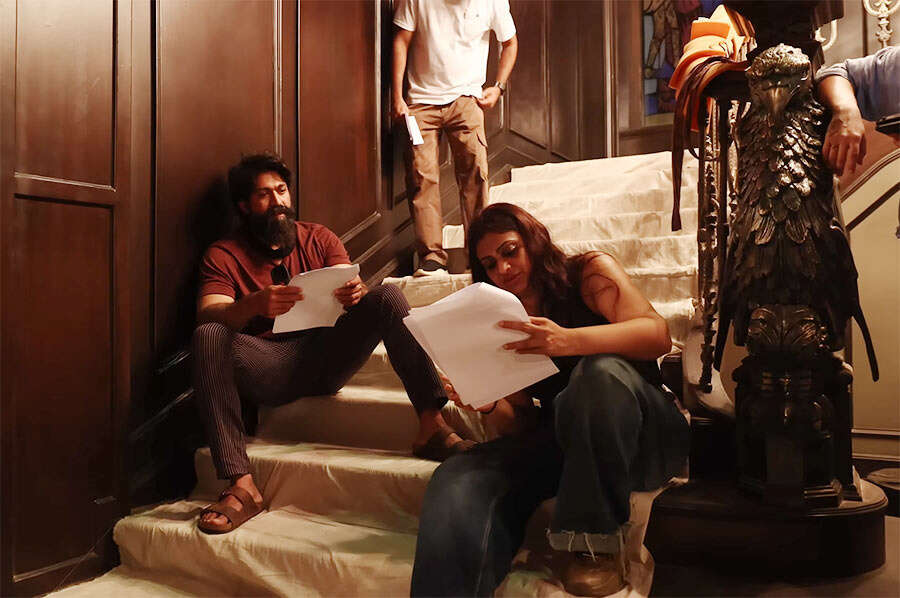 Team Toxic Celebrates Geetu Mohandas With Special BTS Glimpse From The Sets