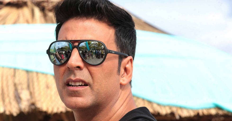 Akshay Kumar Undergoes Eye Surgery After Wrapping Work Schedule With Vidya Balan, Raashii Khanna