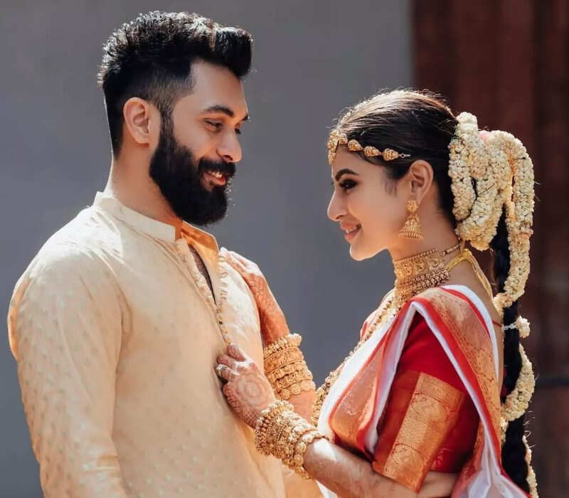 Mouni Roy