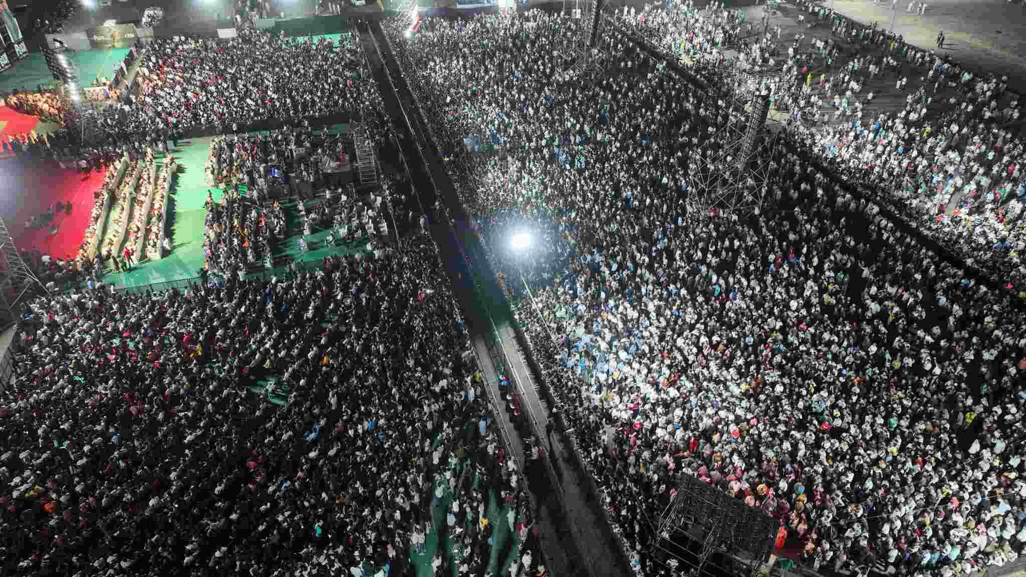 Peddi bhopal crowd