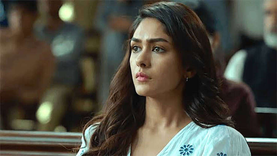 Mrunal Thakur