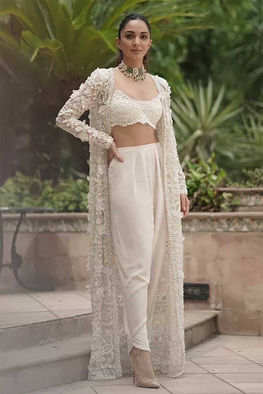 White ethnic wear