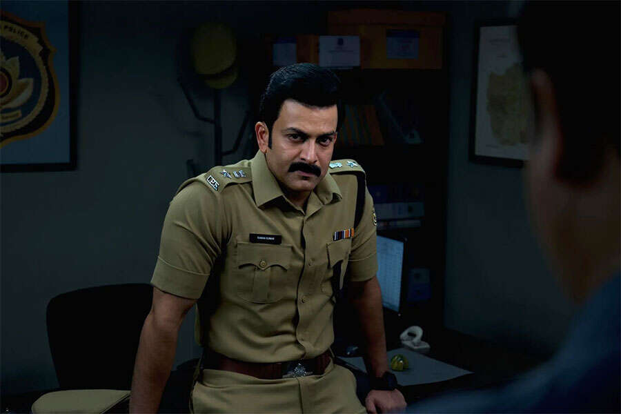 Kareena Kapoor and Prithviraj’s film witnesses growth