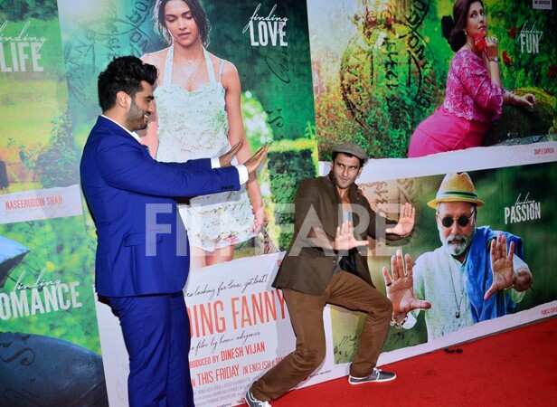 Big B, Ranveer At Finding Fanny Screening | Filmfare.com