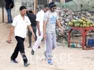 Harshvardhan Kapoor casually strolls around Juhu