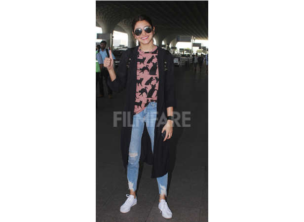 Anushka Sharma Spotted At Airport In Two Amazing Outfits 