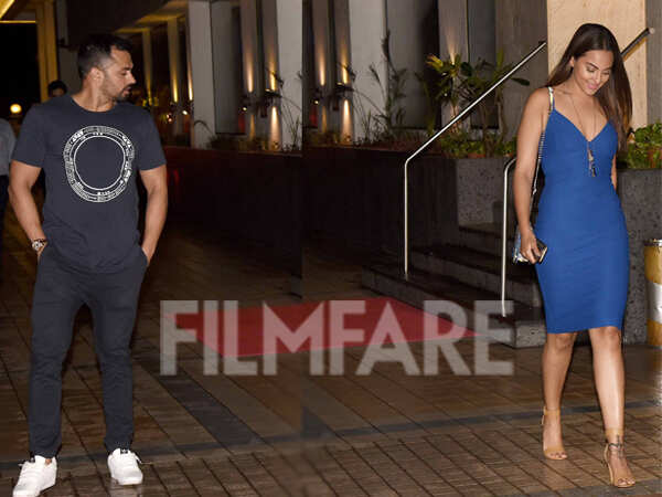 Sonakshi Sinha and Bunty Sachdev party together | Filmfare.com