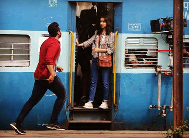 Arjun Kapoor and Shraddha Kapoor shoot for Half Girlfriend at a railway