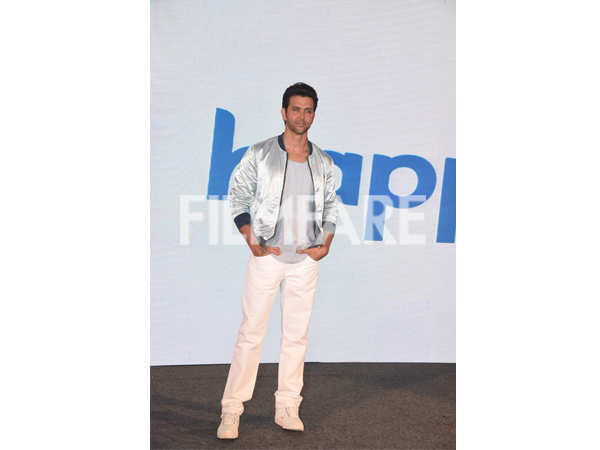 Jacket looks of Hrithik Roshan and Vicky Kaushal