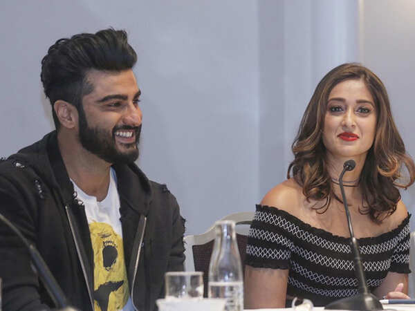 Arjun Kapoor Anil Kapoor Athiya Shetty and Ileana D Cruz chill